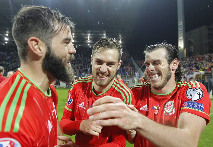 Anche Ramsey fa festa con Bale:  la prima volta che il Galles giocher all&#39;Europeo. Getty